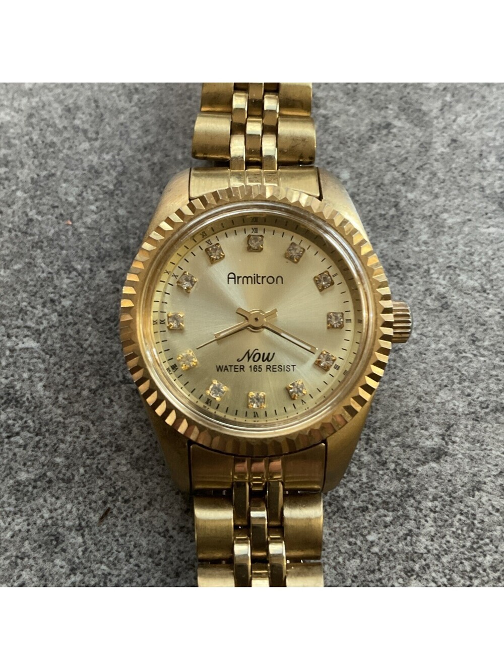 Vintage Armitron Womens Watch 24mm Gold Tone Case W/Fluted Bezel Jubilee Band A8